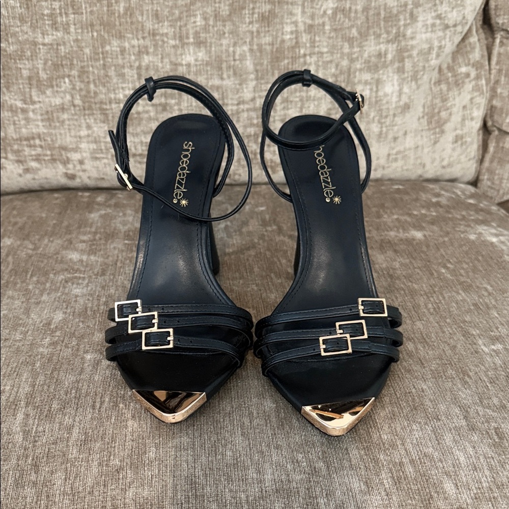 Shoe Dazzle Elegant Black and Gold Heels